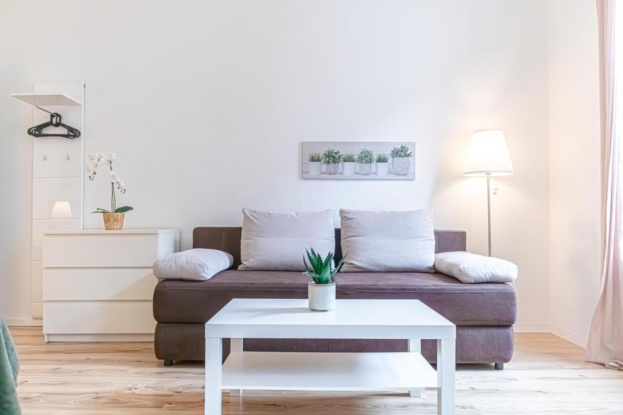 Budget-Friendly 2Br Apt With Great Location Apartamento Viena Exterior foto